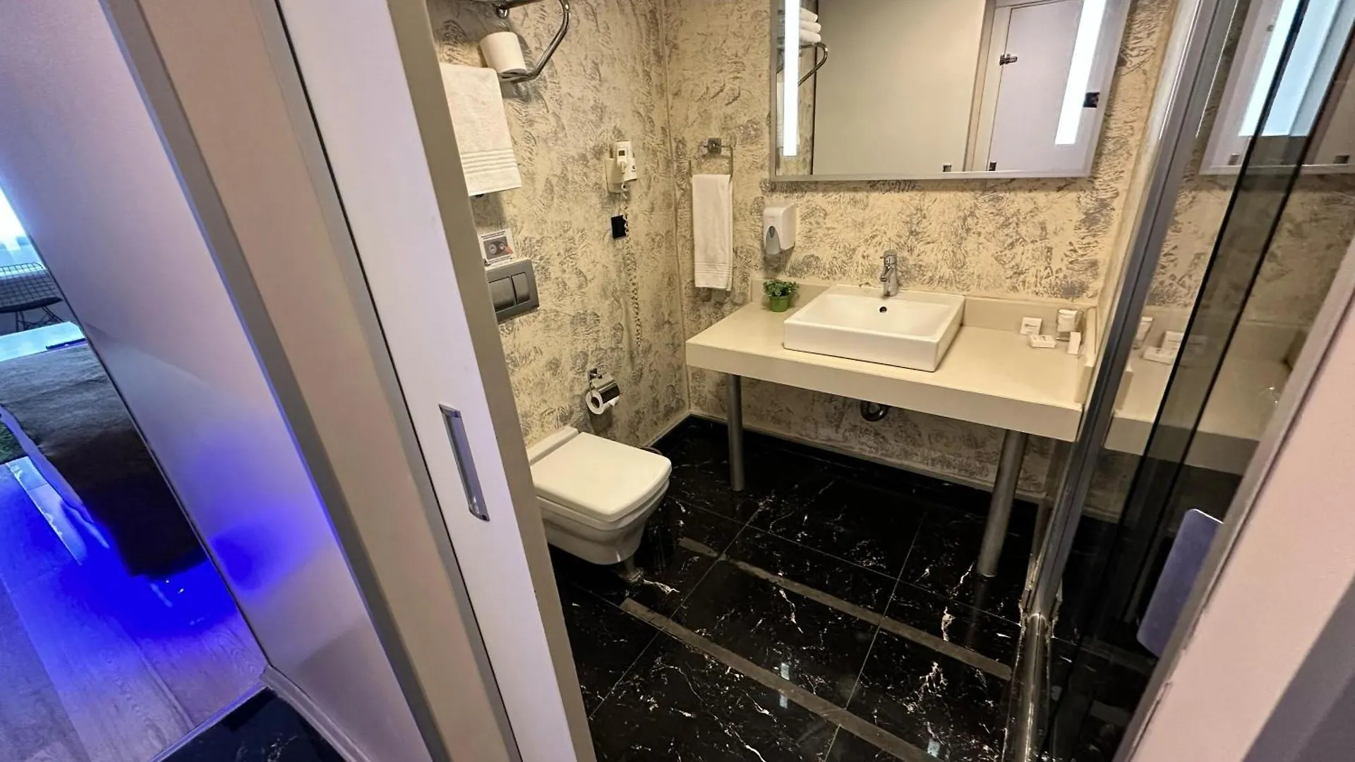 *** Hotel Tempo Suites Airport Istanbul Turkey